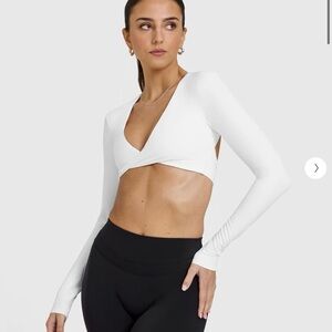 Oner Active UNIFIED TWIST FRONT LONG SLEEVE CROP TOP Size M White